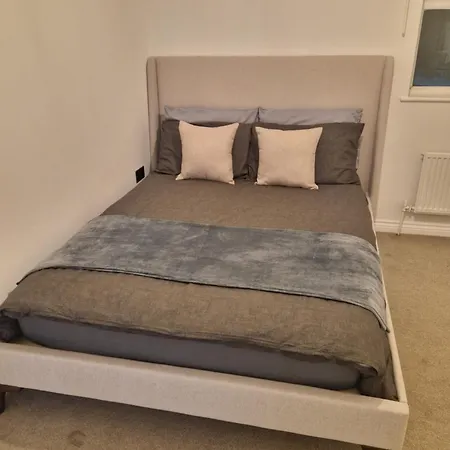 New Luxury Apartment Near Wembley - Free Parking & Wifi Edgware Exterior photo