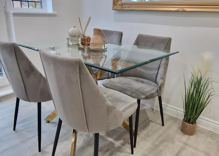 New Luxury Apartment Near Wembley - Free Parking & Wifi