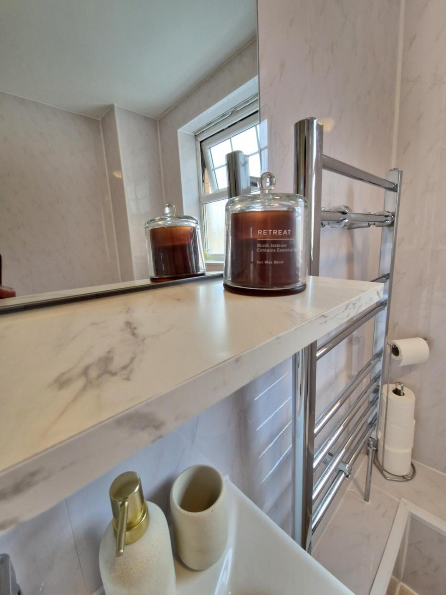 Apartment New Luxury Near Wembley - Free Parking & Wifi